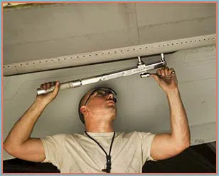 Springfield Golden Garage Door Repair Service Springfield, VA 571-406-2023 Springfield Golden Garage Door Repair Service Springfield, VA 571-406-2023 - 10-install-cont